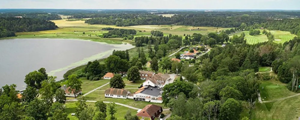 Foto på Friiberghs golfklubb och herrgård.
